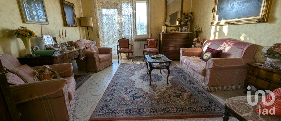 Villa 6 locali di 127 m² in Corfinio (67030)