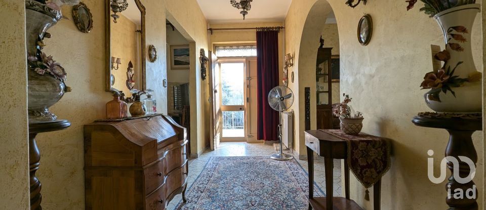 Villa 6 locali di 127 m² in Corfinio (67030)