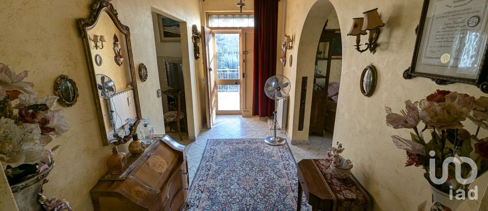 Villa 6 locali di 127 m² in Corfinio (67030)