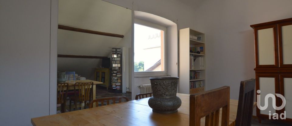 Loft 2 rooms of 70 m² in Genova (16126)