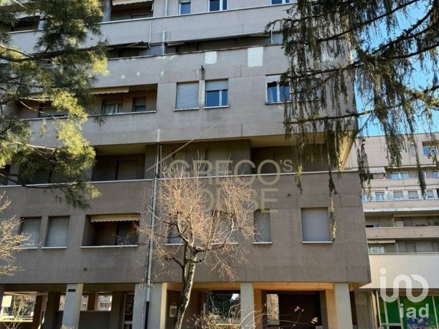 Three-room apartment of 80 m² in Gallarate (21013)