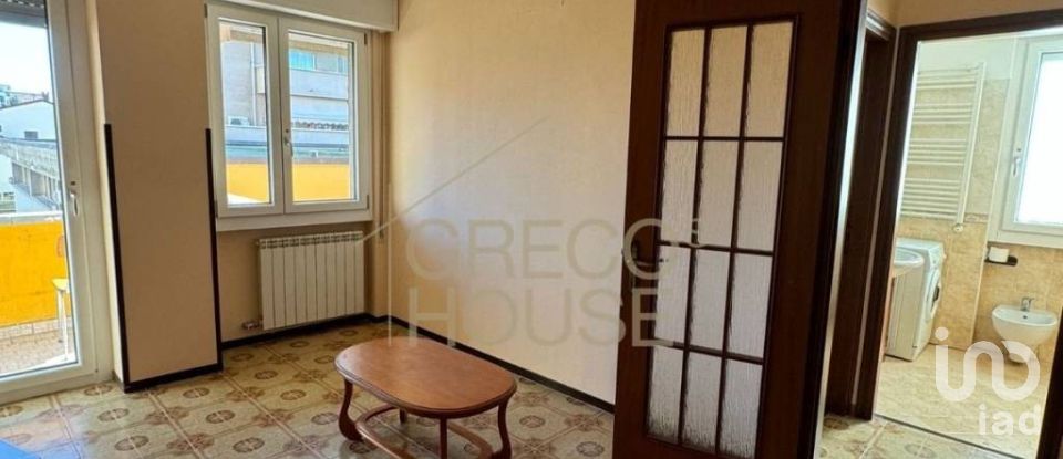 Three-room apartment of 80 m² in Gallarate (21013)