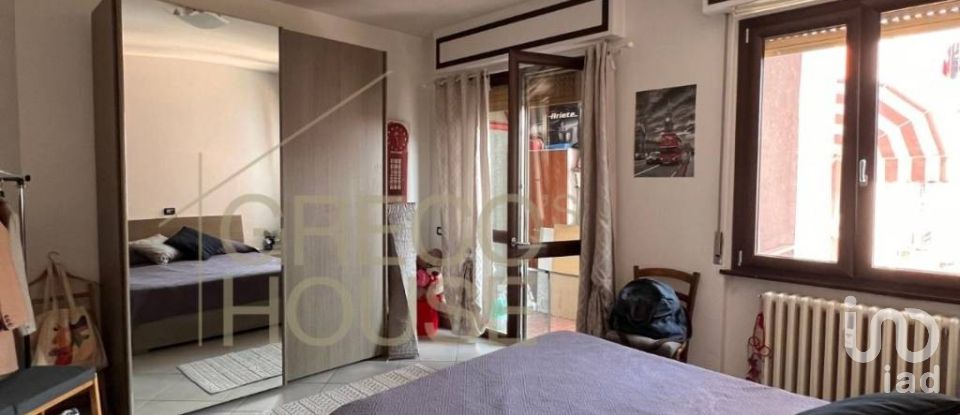 Three-room apartment of 90 m² in Gallarate (21013)