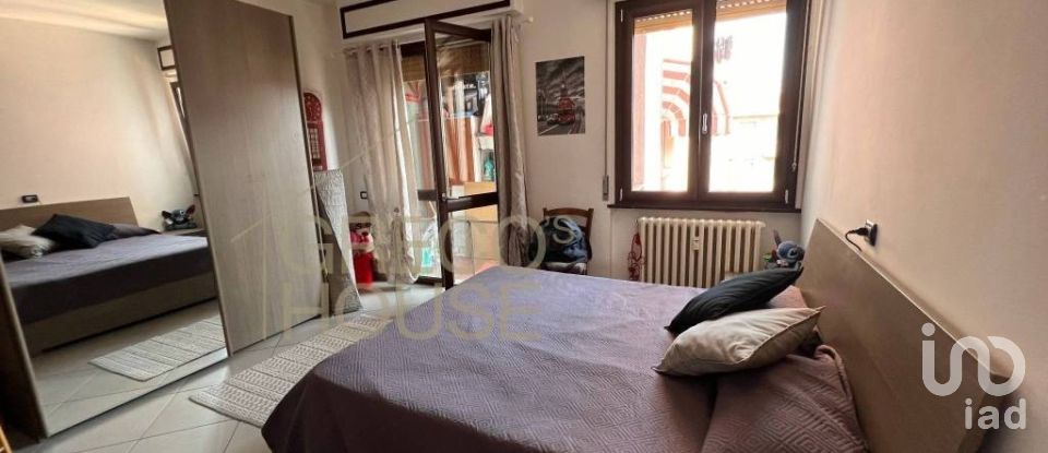 Three-room apartment of 90 m² in Gallarate (21013)