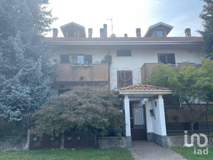 Three-room apartment of 120 m² in Busto Arsizio (21052)