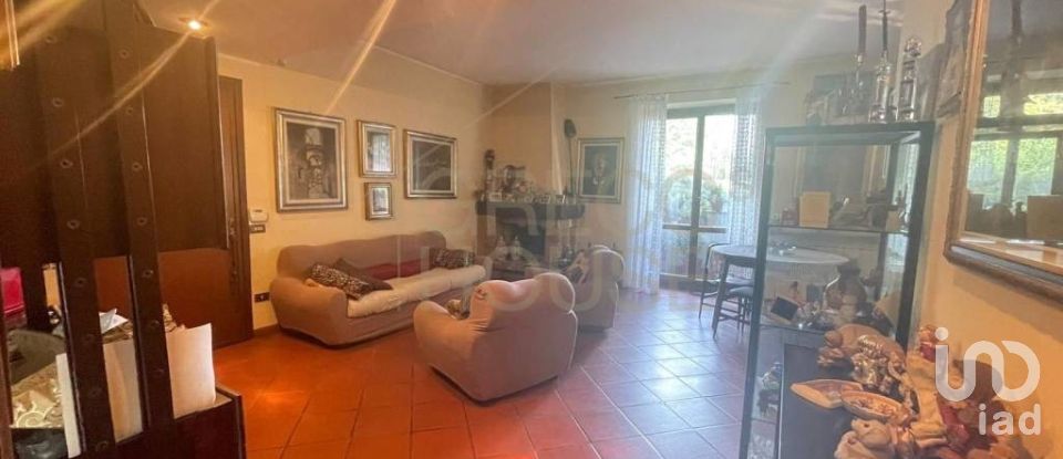 Three-room apartment of 120 m² in Busto Arsizio (21052)