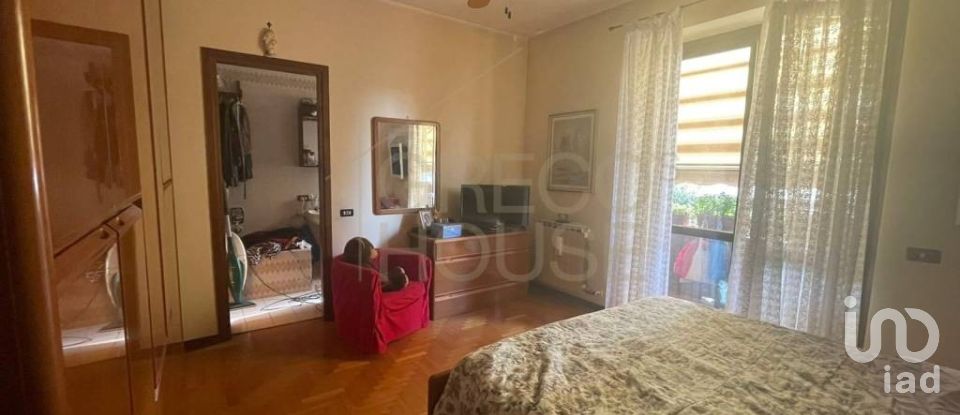 Three-room apartment of 120 m² in Busto Arsizio (21052)