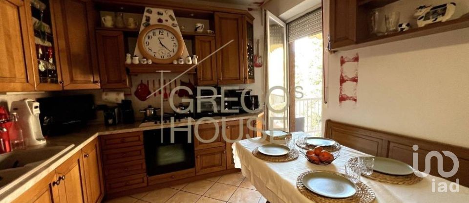 Three-room apartment of 94 m² in Solbiate Arno (21048)