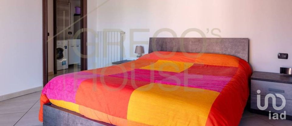 Three-room apartment of 90 m² in Cavaria con Premezzo (21044)