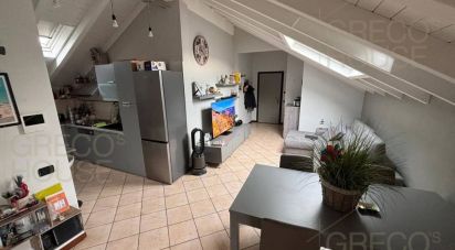 Attico / Mansarda / Loft 3 locali di 90 m² a Cardano al Campo (21010)