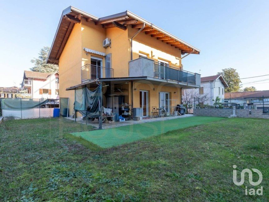 Three-room apartment of 98 m² in Cavaria con Premezzo (21044)