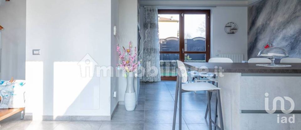 Villa 3 locali di 118 m² in Besozzo (21023)