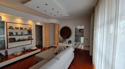 Three-room apartment of 107 m² in Gallarate (21013)