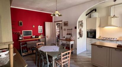 Four-room apartment of 160 m² in Carnago (21040)