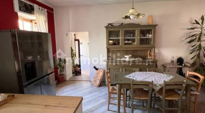 Four-room apartment of 160 m² in Carnago (21040)