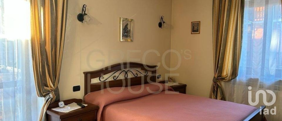 Town house 4 rooms of 210 m² in Castelletto sopra Ticino (28053)