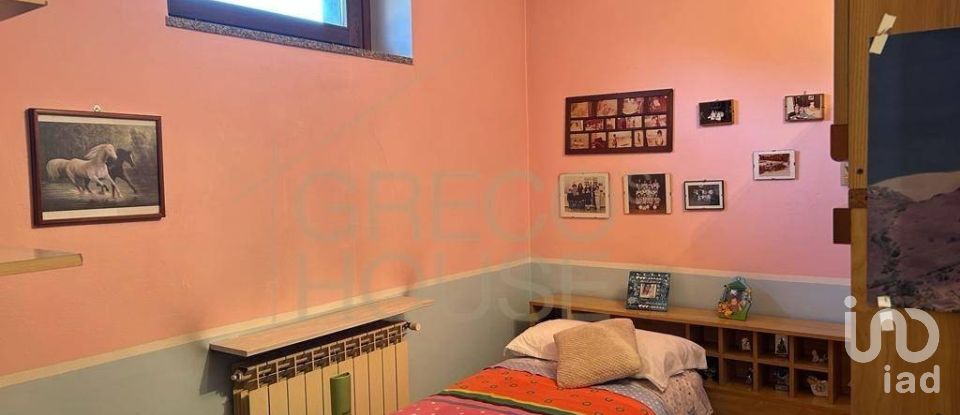 Casa indipendente 4 locali di 210 m² in Castelletto sopra Ticino (28053)