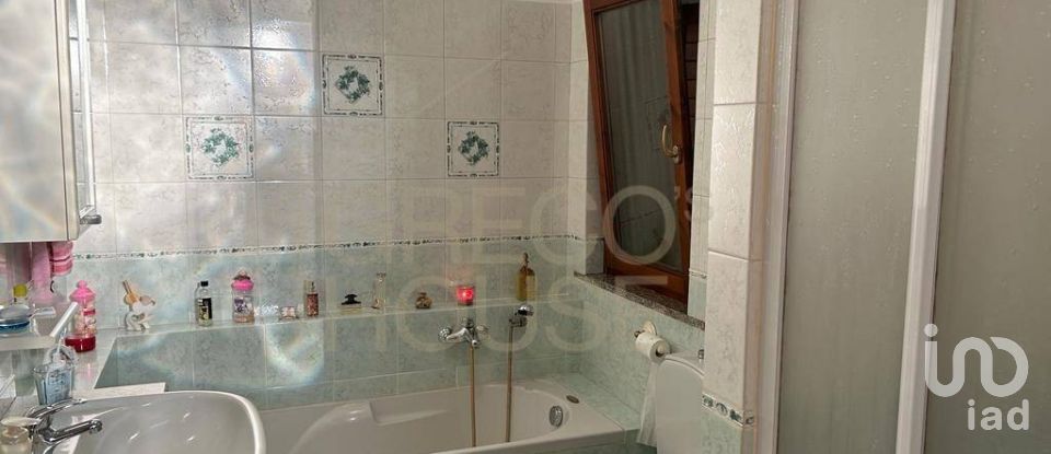 Villa 3 locali di 210 m² in Castelletto sopra Ticino (28053)