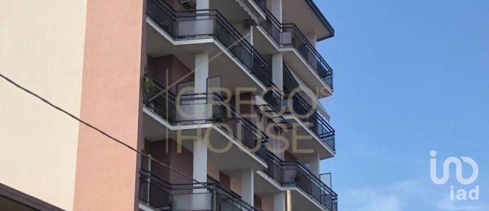 Attico / Mansarda / Loft 4 locali di 174 m² a Angera (21021)