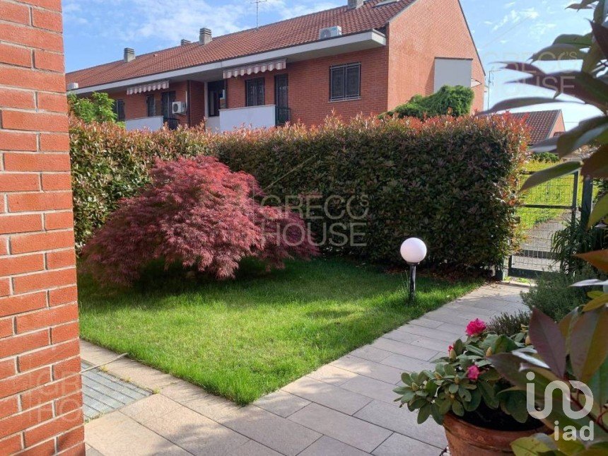 Villa a schiera 4 locali di 156 m² in Castano Primo (20022)