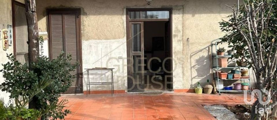 Town house 4 rooms of 265 m² in Gallarate (21013)