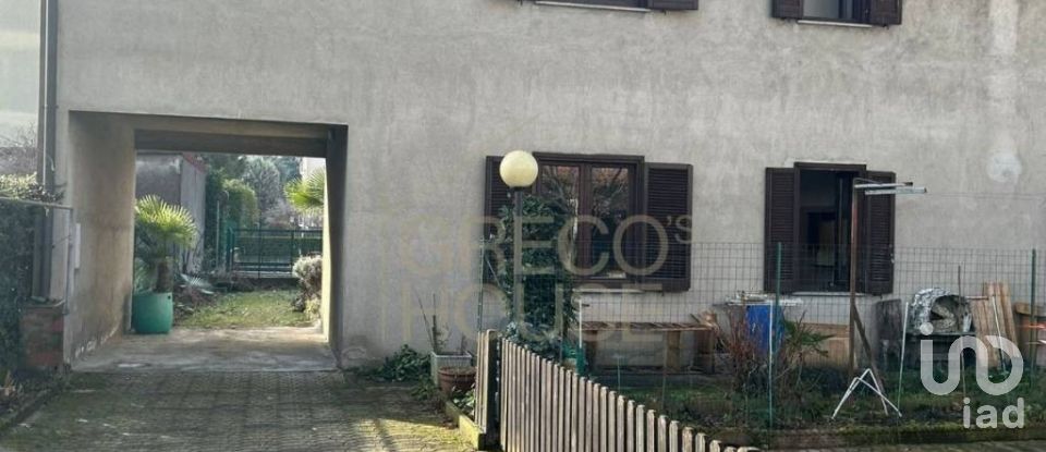 Casa indipendente 4 locali di 265 m² in Gallarate (21013)