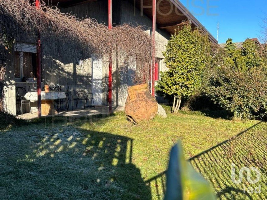 Villa 3 locali di 210 m² in Castelletto sopra Ticino (28053)