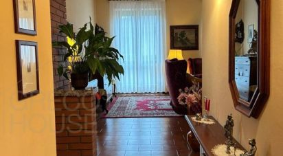 Villa 4 locali di 310 m² in Borgo Ticino (28040)