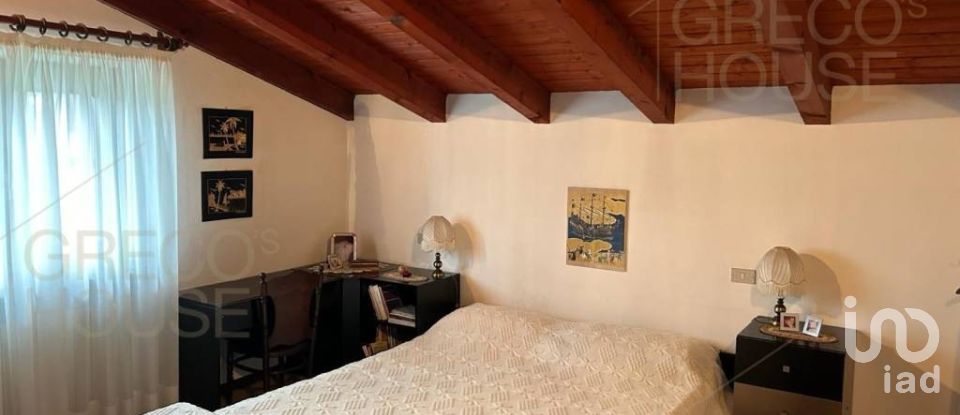 Villa 4 locali di 310 m² in Borgo Ticino (28040)