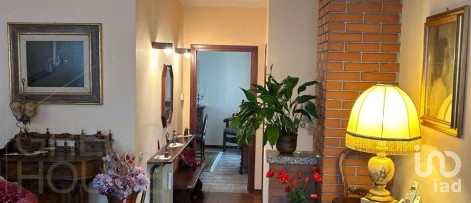 Villa 4 locali di 310 m² in Borgo Ticino (28040)