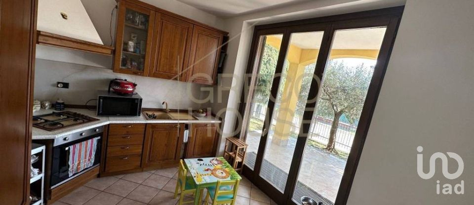 Villa 6 locali di 182 m² in San Giorgio su Legnano (20010)