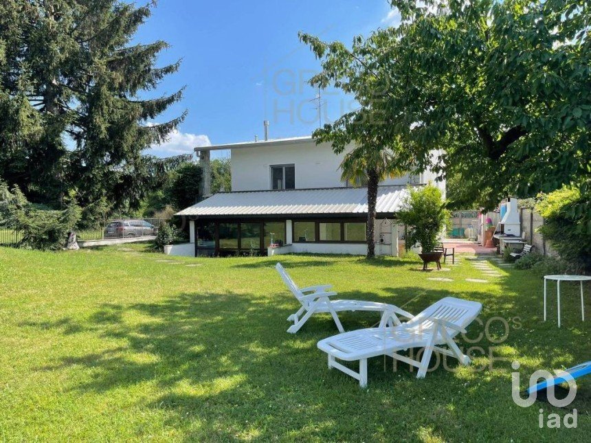 Villa 3 locali di 200 m² in Busto Arsizio (21052)