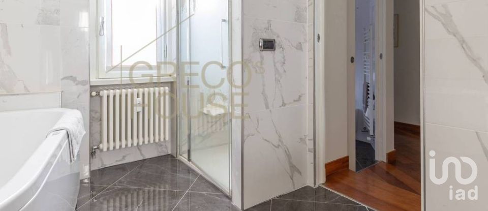 Attico / Mansarda / Loft 5 locali di 240 m² a Busto Arsizio (21052)