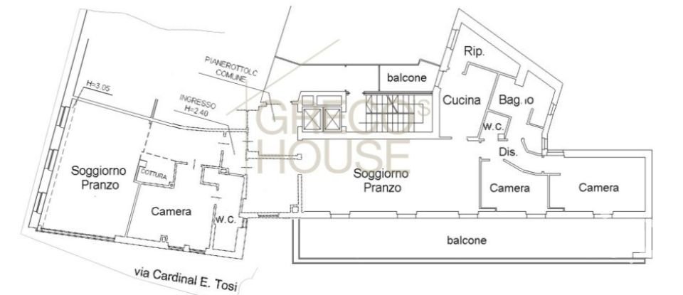 Loft 5 rooms of 240 m² in Busto Arsizio (21052)