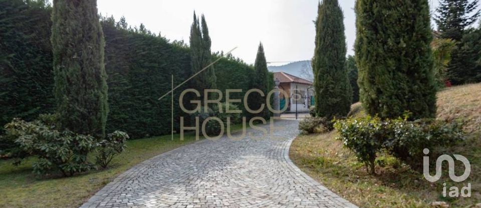 Villa 6 locali di 385 m² in Comabbio (21020)