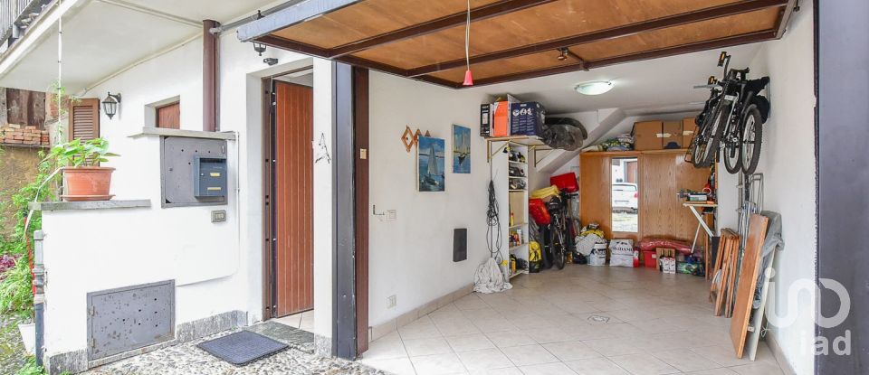 Bilocale di 64 m² a Sovico (20845)