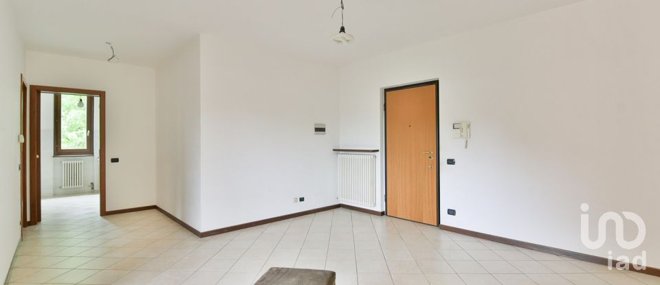 Trilocale di 86 m² a Cantù (22063)