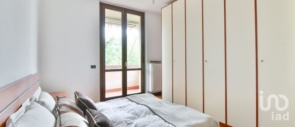 Three-room apartment of 86 m² in Cantù (22063)