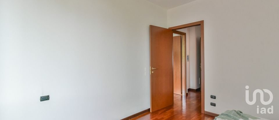 Trilocale di 86 m² a Cantù (22063)