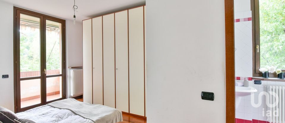 Trilocale di 86 m² a Cantù (22063)