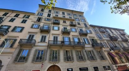 Hotel 3 rooms of 113 m² in Torino (10125)