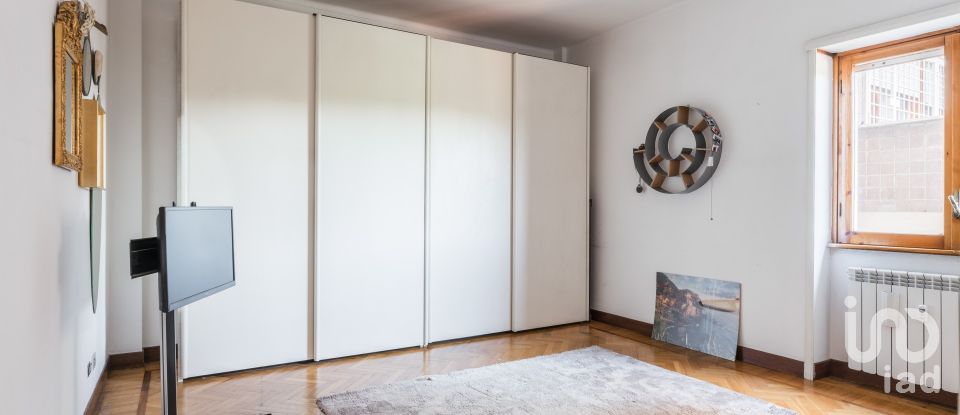 Bilocale di 84 m² a Roma (00141)