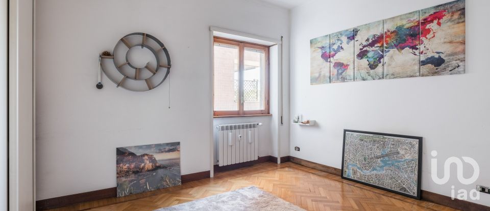 Bilocale di 84 m² a Roma (00141)