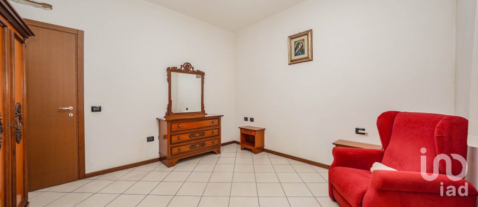 Two-room apartment of 60 m² in Acquafredda (25010)