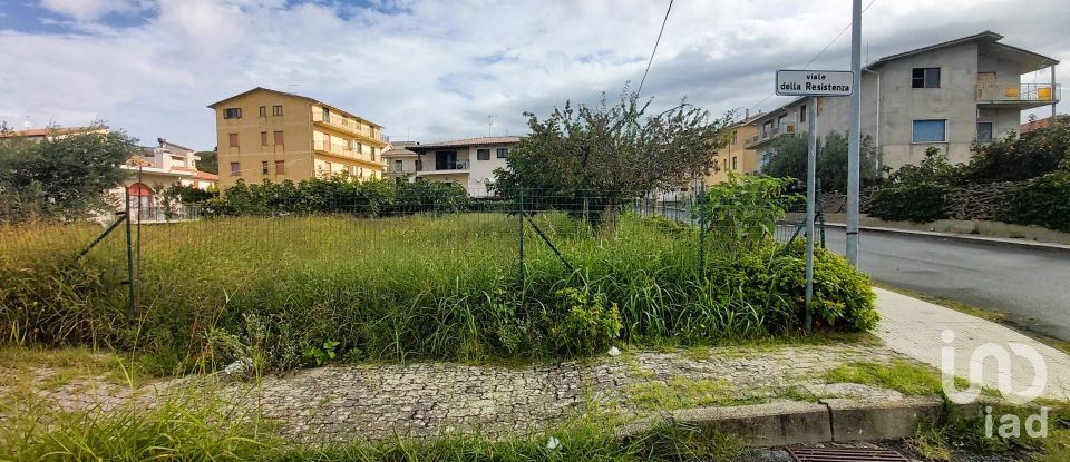 Terreno di 405 m² in Serra d'Aiello (87030)