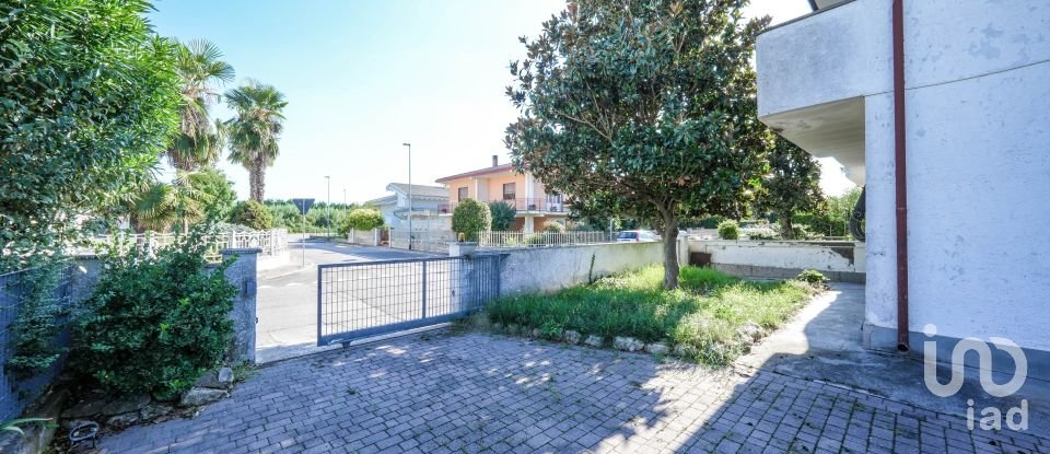 Casa indipendente 4 locali di 165 m² in Migliarino (44027)