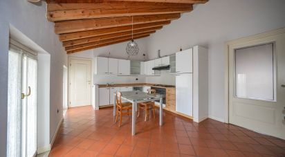 Four-room apartment of 143 m² in Roncadelle (25030)