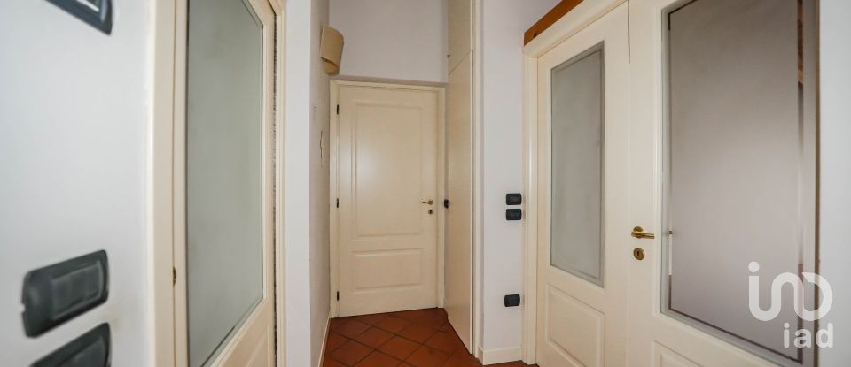 Four-room apartment of 143 m² in Roncadelle (25030)