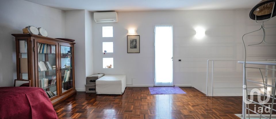 Casa 9 locali di 300 m² in Massa Fiscaglia (44025)