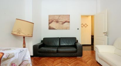 Building 6 rooms of 88 m² in Genova (16143)